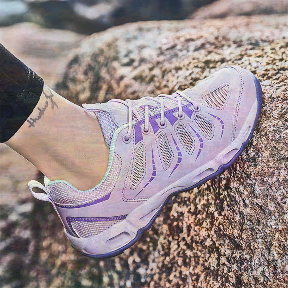 Sumer Round Tip Silver Sneaker - Luxury Lifestyle Outfit reseña y precio